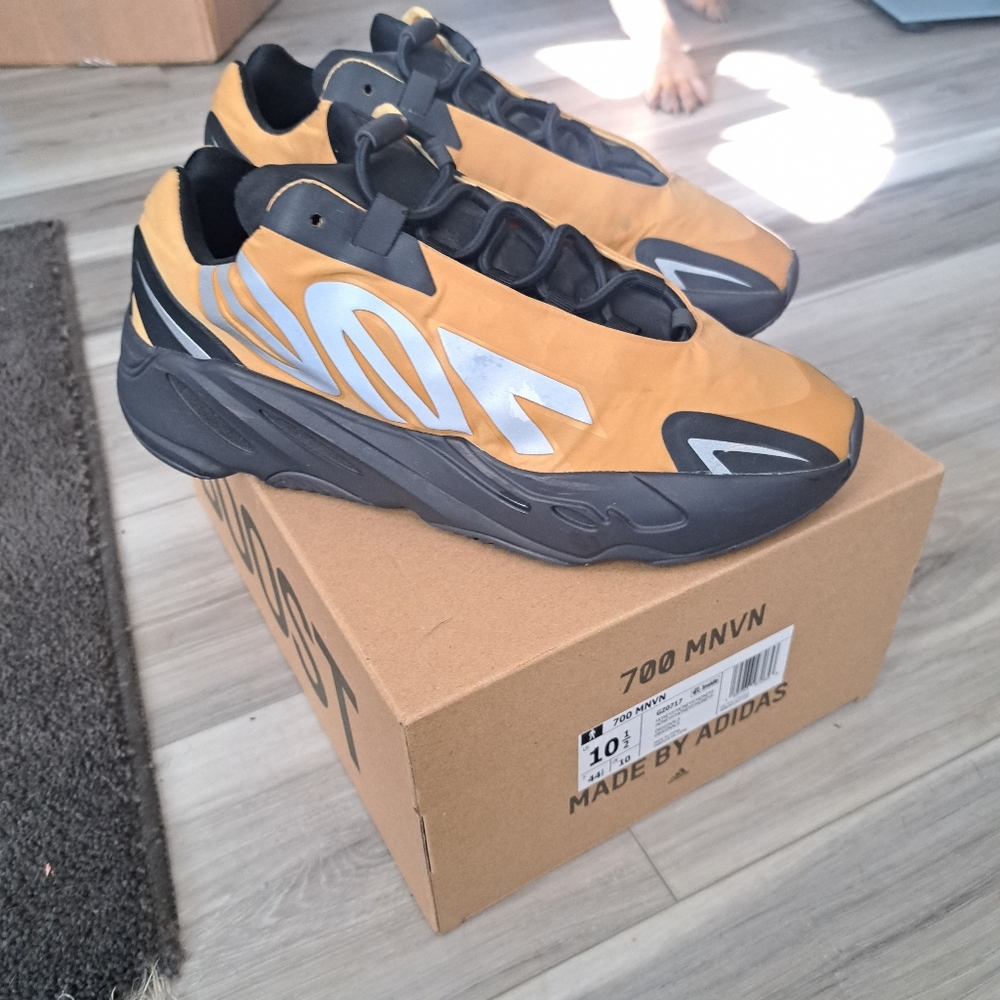 Yeezy 700